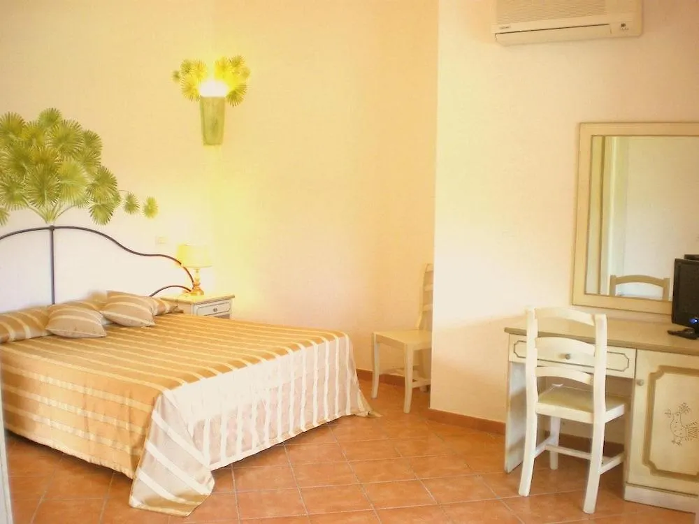 La Jacia Hotel & Resort بايا سردينيا 3*,  إيطاليا