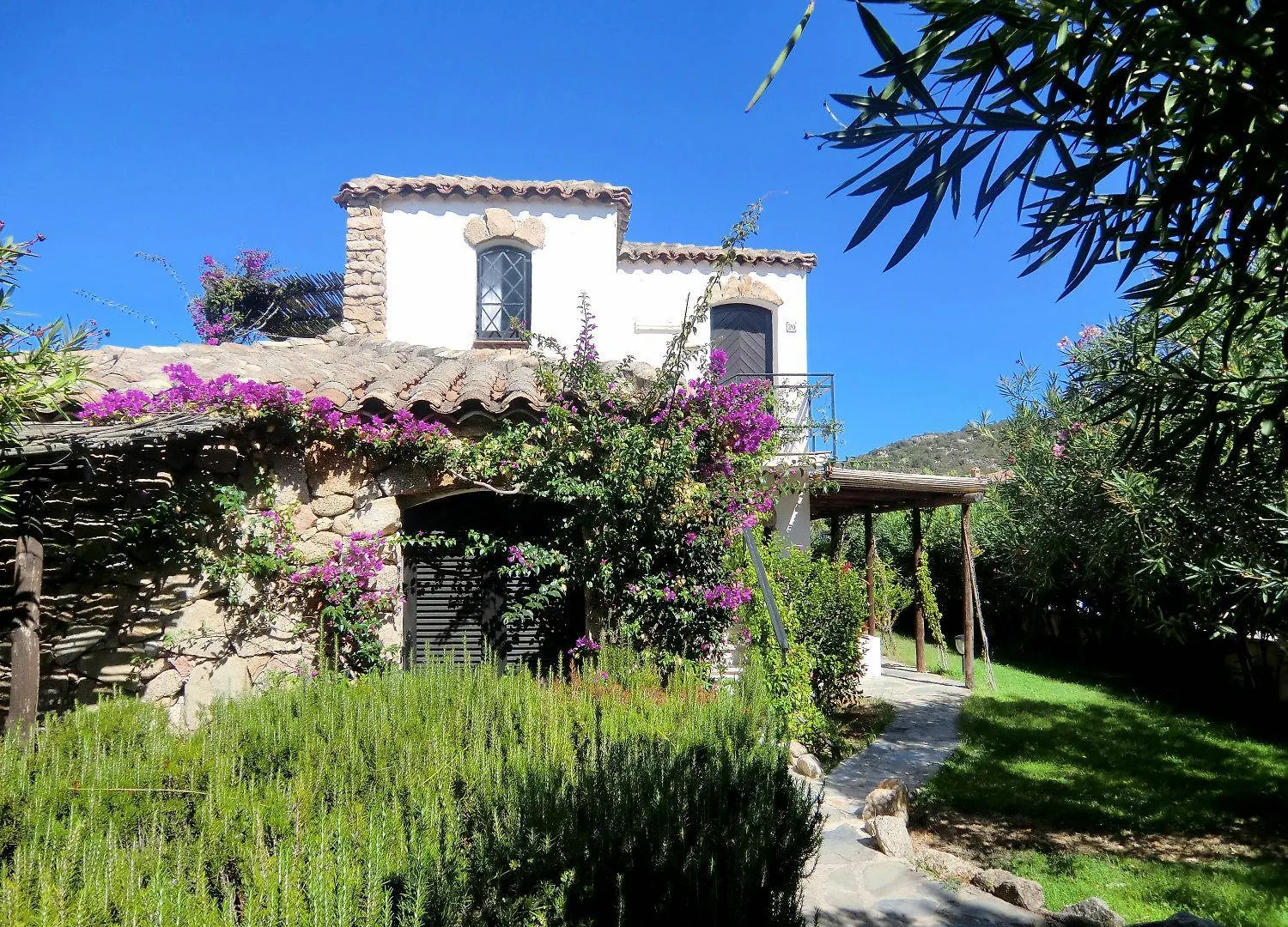 La Jacia Hotel & Resort Baja Sardinia 3*,  Itália